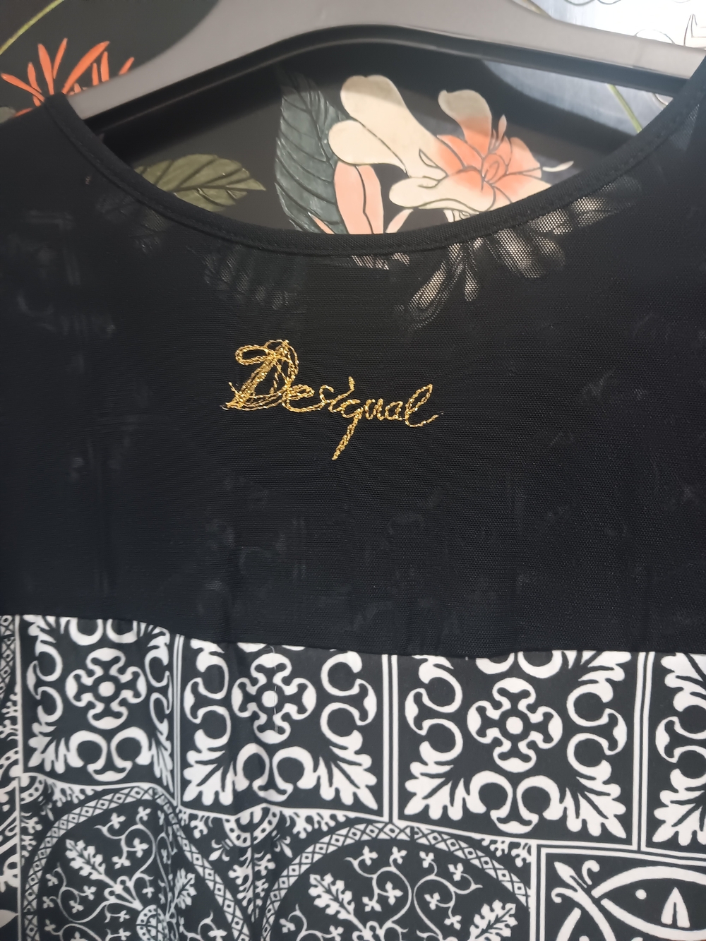 Desigual Black & White Mosaic Medallion Top with Sheer Sleeves - Picture 7 of 8